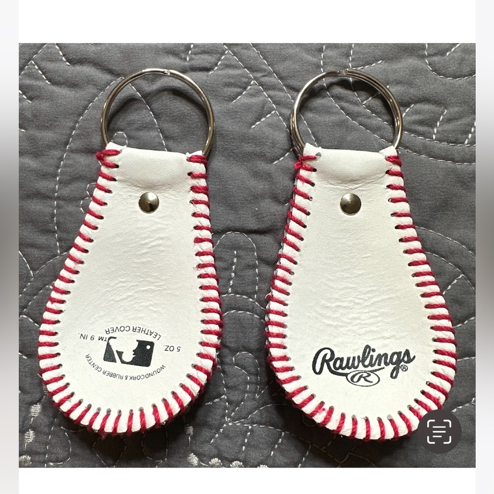 ⚾️🔥LEATHER BASEBALL KEYCHAINS🔥⚾️